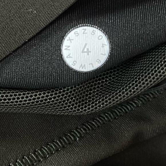 Lululemon In Movement 7/8 Tight - Picture 10 of 10